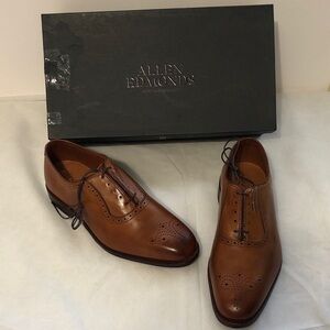 New men’s size 9E Allen Edmonds Cornwallis dress shoes in Walnut leather in box